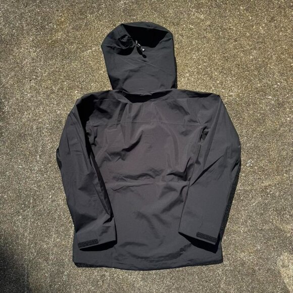 Arc'teryx Men's Black Jacket - Picture 3 of 4